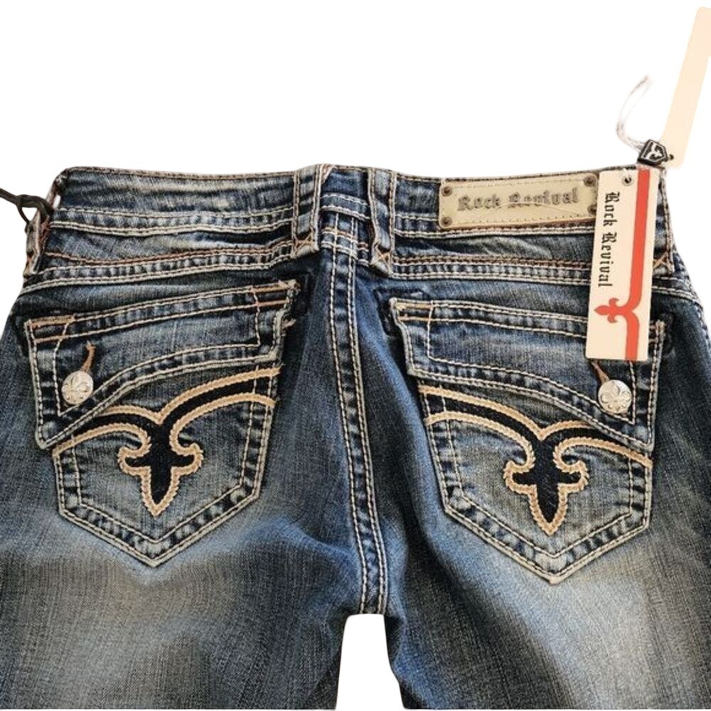 Rock Revival Johanna Capri Distressed Medium Wash Jeans‎ Size 28 Fleur-De-Lis